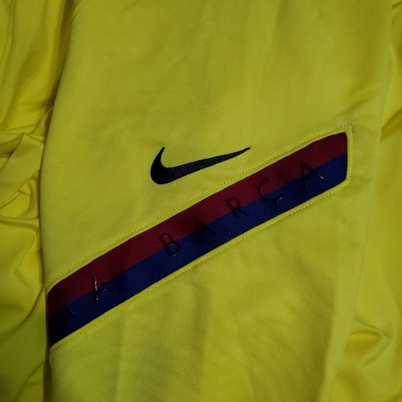 ON HOLD. Nike Barcelona soccer drill top - Picture 4 of 8